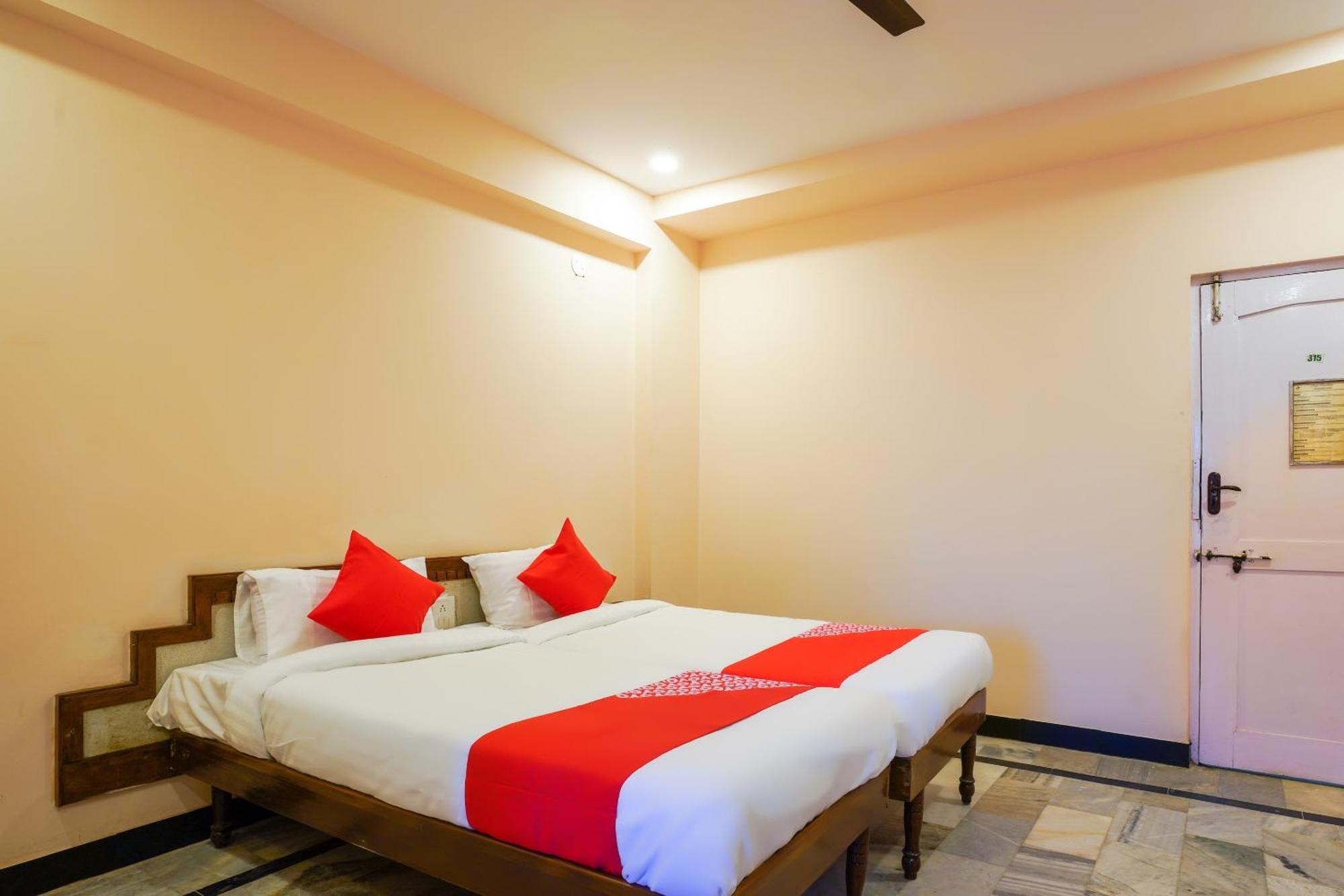 Hotel O Raja Residency Near Snow World Secunderābād Exterior foto