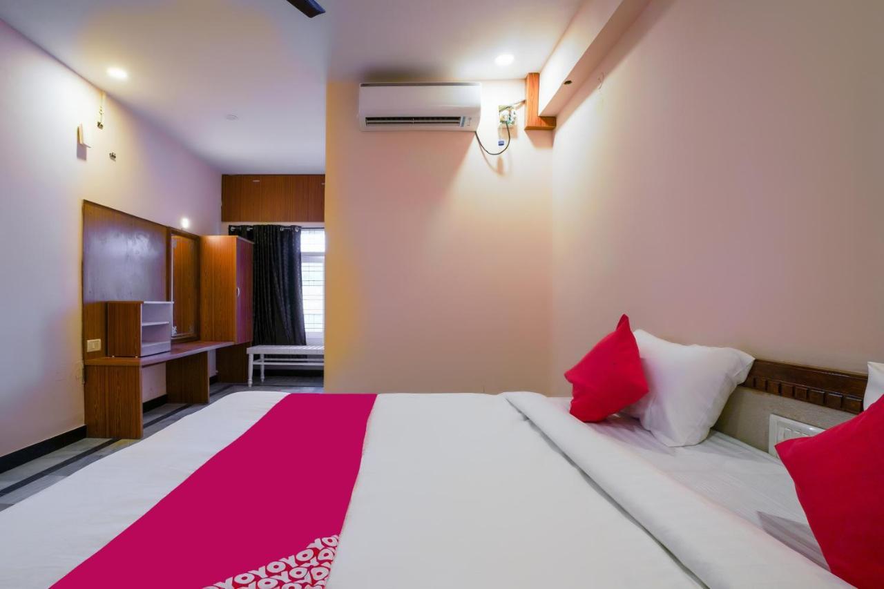 Hotel O Raja Residency Near Snow World Secunderābād Exterior foto